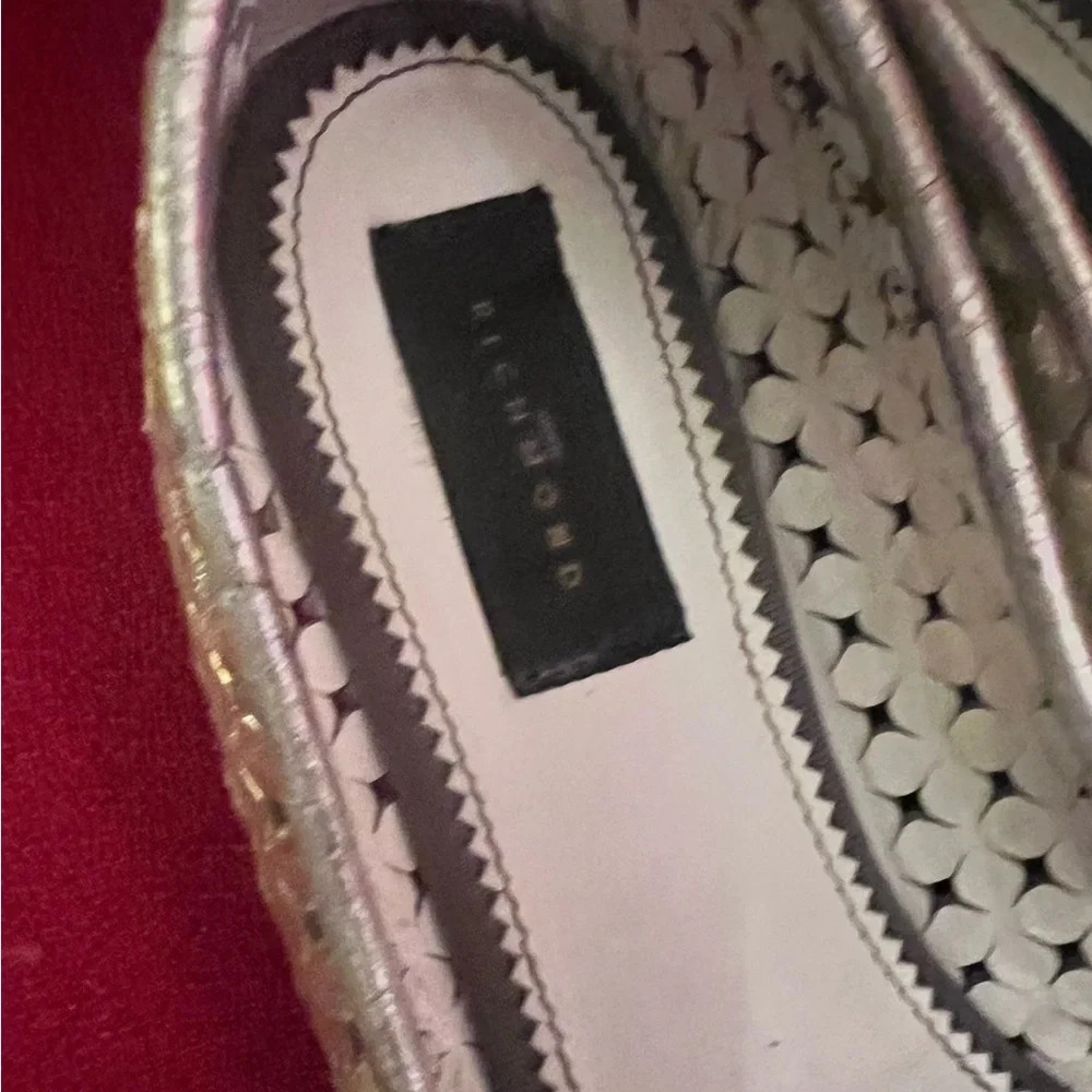 Richmond Metallic Silver Flats with Bow Detail and Textured Surface - Picture 10 of 10